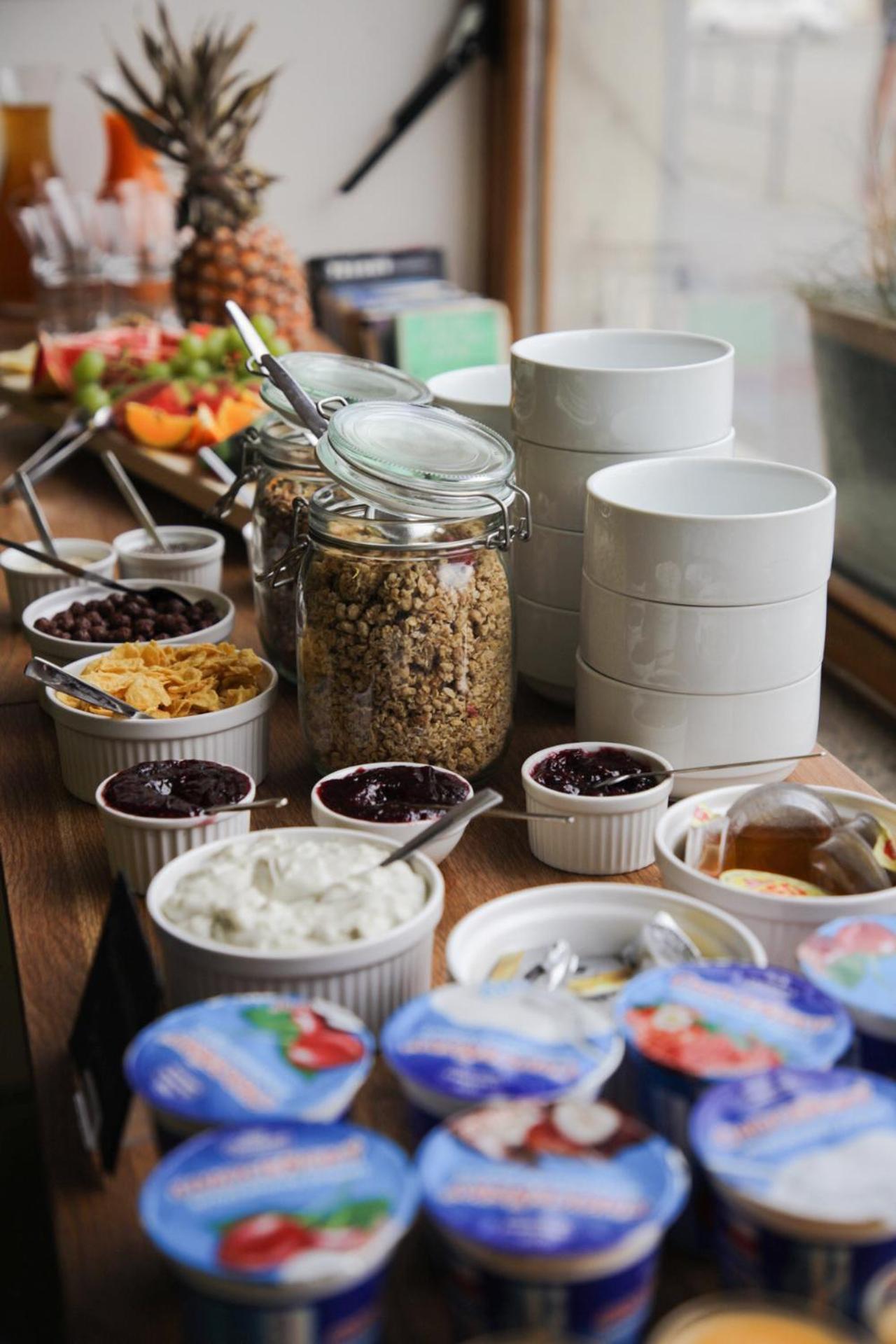 Wake Up Wellness Hostel Brünn  Kültér fotó