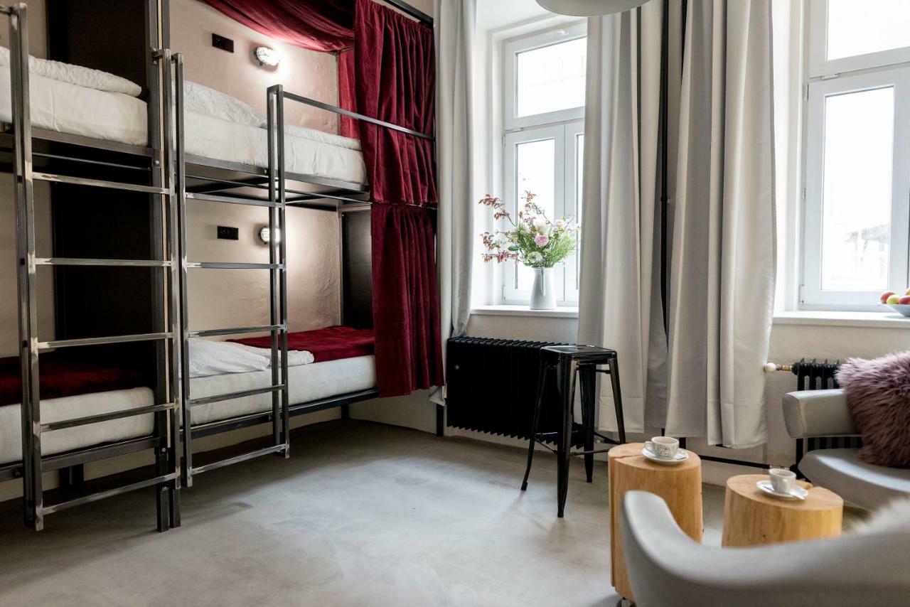 Wake Up Wellness Hostel Brünn  Kültér fotó