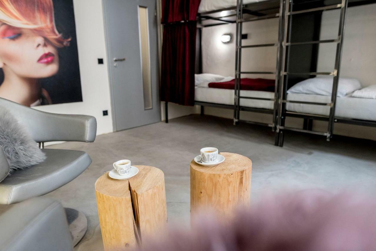 Wake Up Wellness Hostel Brünn  Kültér fotó