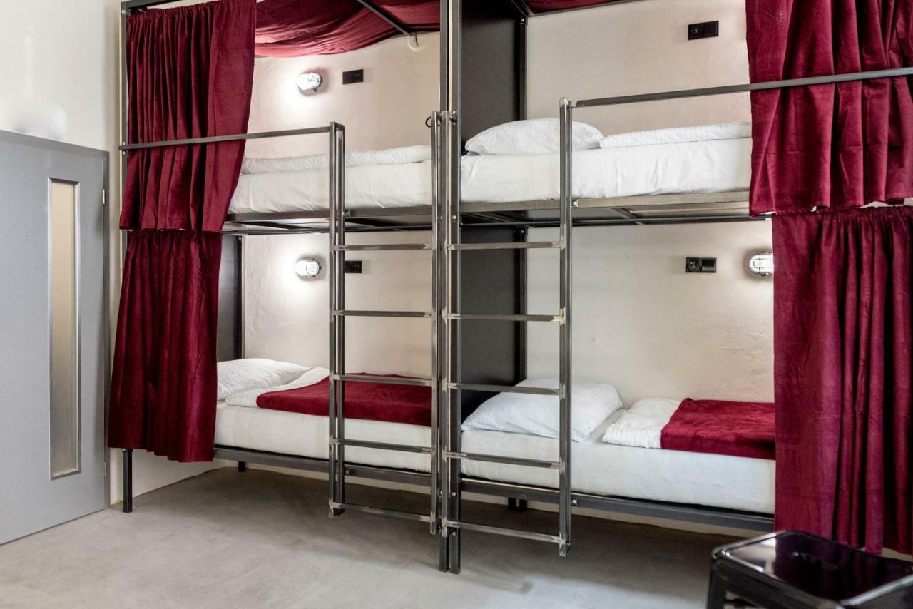 Wake Up Wellness Hostel Brünn  Kültér fotó
